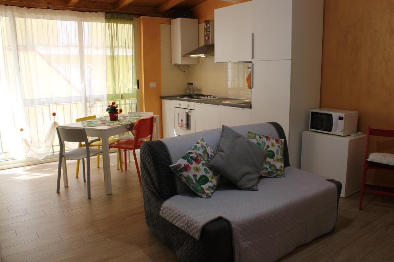 Casa Peppino Lägenhet Letojanni Exteriör bild