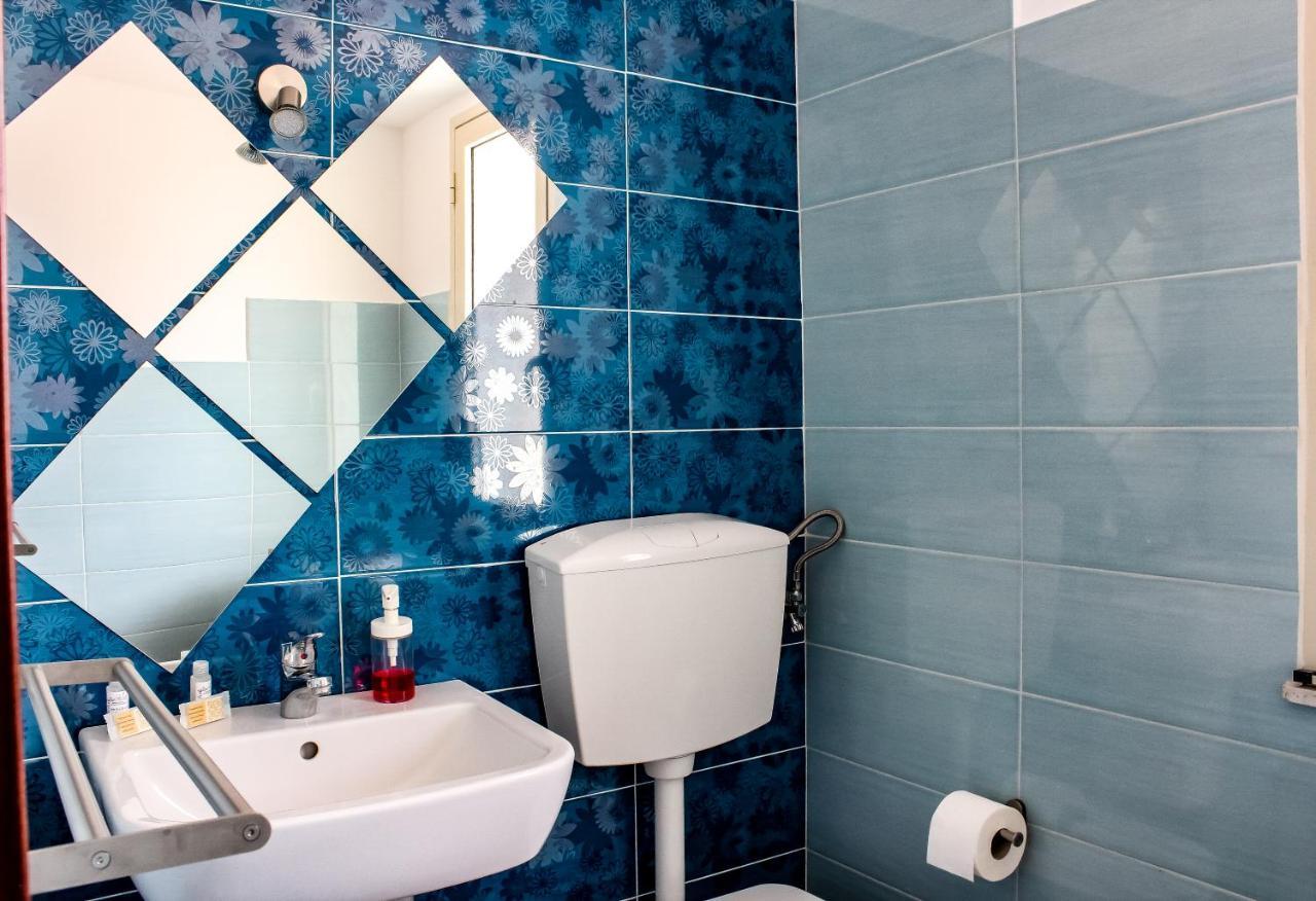 Casa Peppino Lägenhet Letojanni Exteriör bild